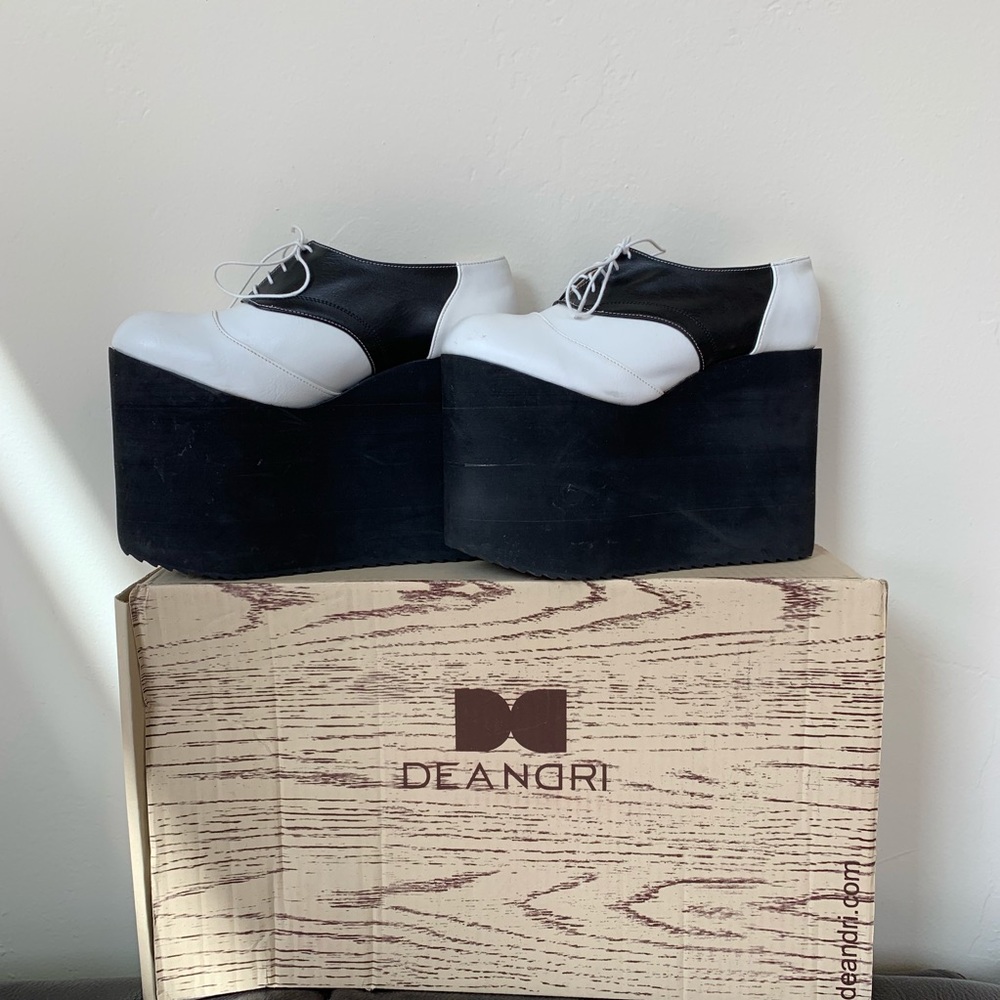 Deandri B+W Elroy Platforms Oxfords